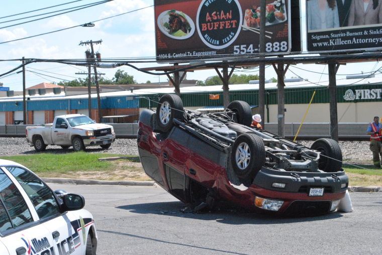Car crash on Fort Hood Street